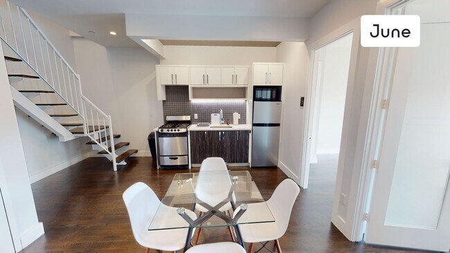 Building Photo - ROOM ONLY in 4-bed/2.0-bath Home