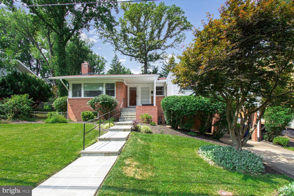Primary Photo - 7902 Rocton Ave
