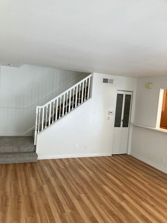 Building Photo - 1174 Kirkford Way
