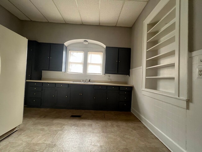 Kitchen - 509 S 5th St