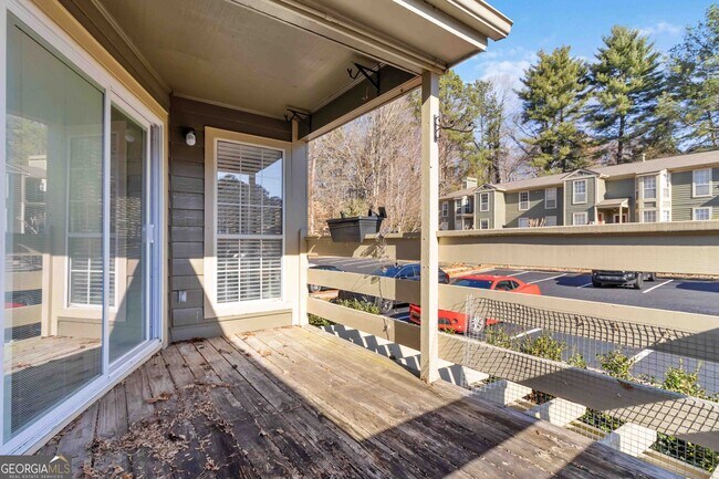 Foto del edificio - 2006 Riverview Dr