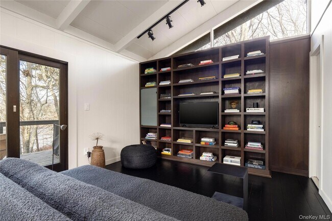 Foto del edificio - 15 Lake View Ct