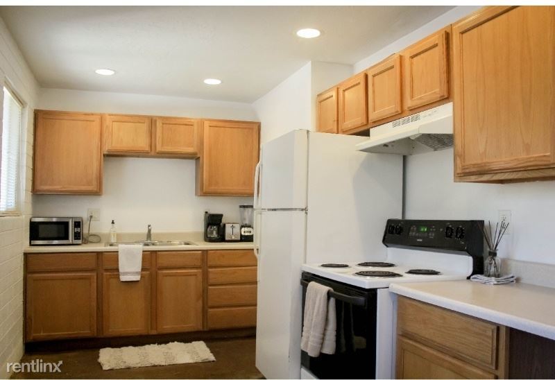 Primary Photo - 4612 N 10th Pl