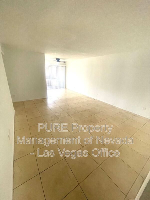 Foto del edificio - 1405 E Vegas Valley Dr
