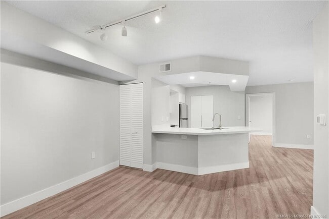 Foto del edificio - 3765 NW Mediterranean Ln