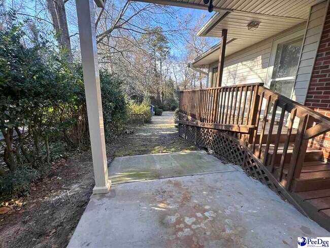 Foto del edificio - 1315 Sylvan Dr