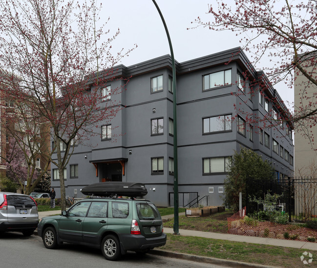 Building Photo - 1075 Burnaby St