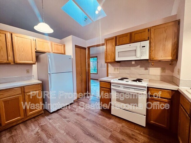 Foto del edificio - 2913 Briar Lea Loop SE