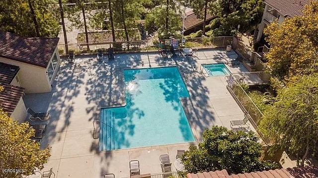 Building Photo - 653 Oak Run Trl