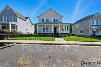 Building Photo - 1803 Rose Ave