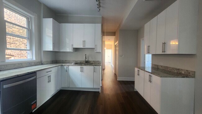 Foto del edificio - 2330 W Erie St