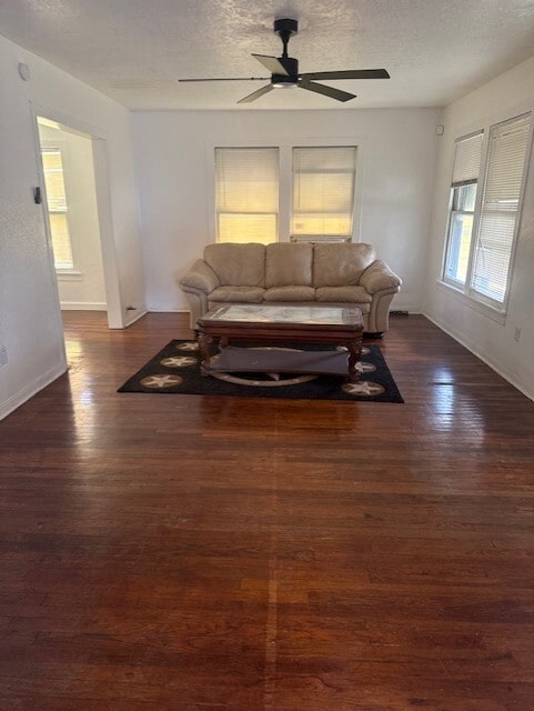 Building Photo - 4517 Hirsch Rd