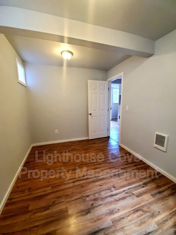 Building Photo - 1508 11th St