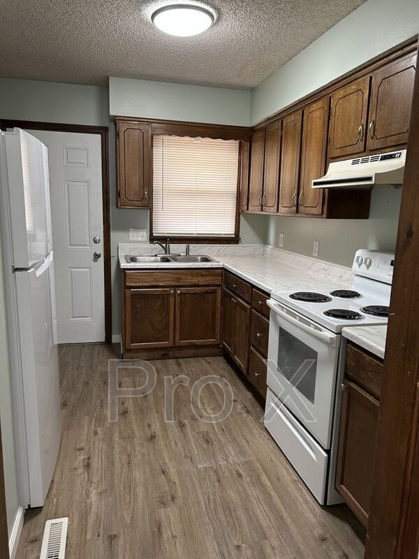 Foto del edificio - 801 N Rouse St