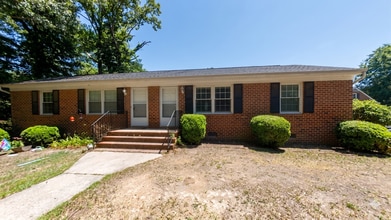 Building Photo - 216 W Broaddus Ave