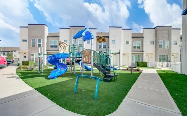 Building Photo - 21455 Merchants Way