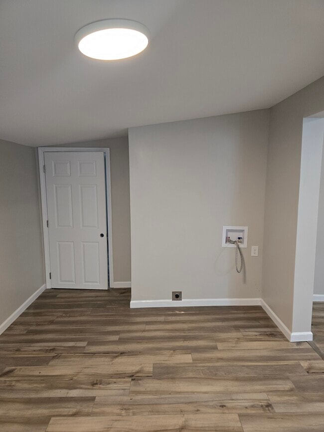 Foto del edificio - 207 Hidell Rd