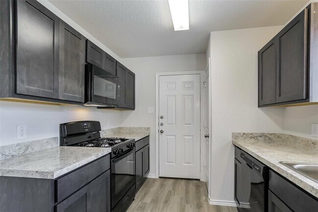 Building Photo - 22363 Porter Mountain Trl