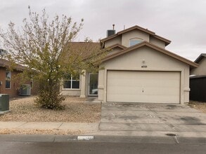 Building Photo - 14335 Island Point Dr