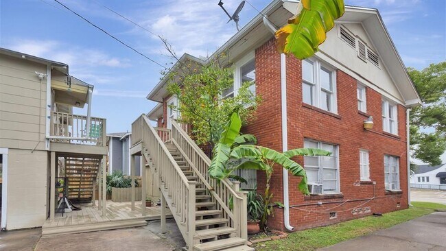 Foto del edificio - 1207 W Gray St