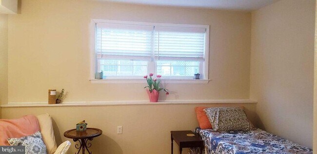 Foto del edificio - 580 Knollwood Rd
