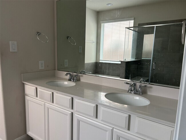 Foto del edificio - 4326 Pale Fox Ln