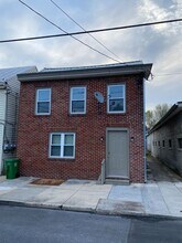 Building Photo - 137 N West St