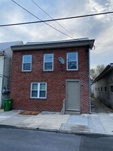 Building Photo - 137 N West St