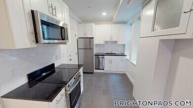Building Photo - 127 Sutherland Rd