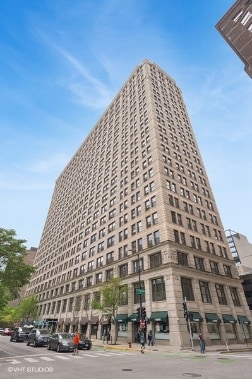 Building Photo - 600 S Dearborn St