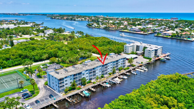 Foto del edificio - 689 NE 6th Ct
