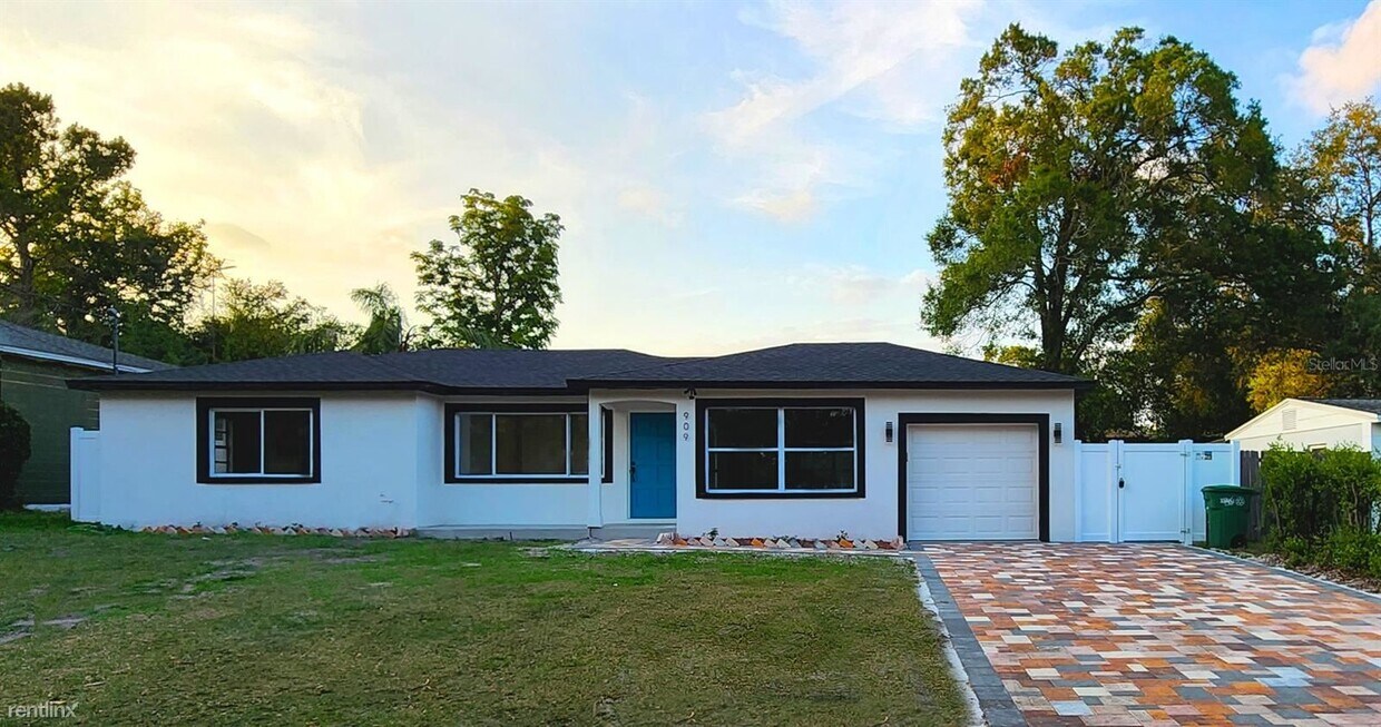Primary Photo - 3 br, 1 bath House - 909 i W Country Club ...