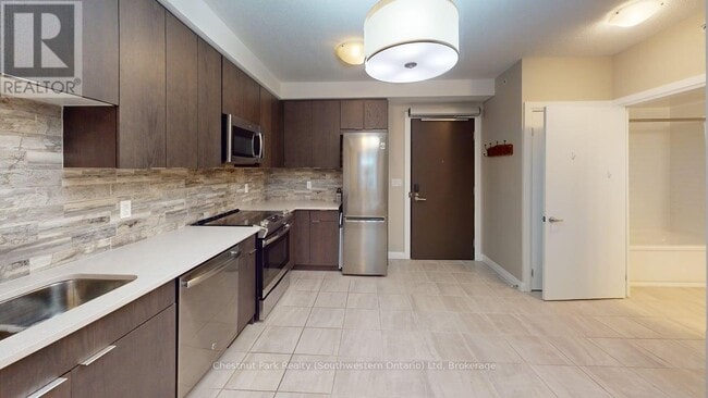 Building Photo - 63 Arthur St S