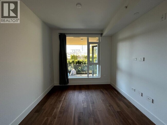 Building Photo - 389 W 59th Ave