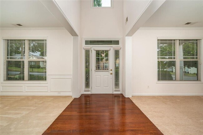 Foto del edificio - 210 Harmony Lake Dr