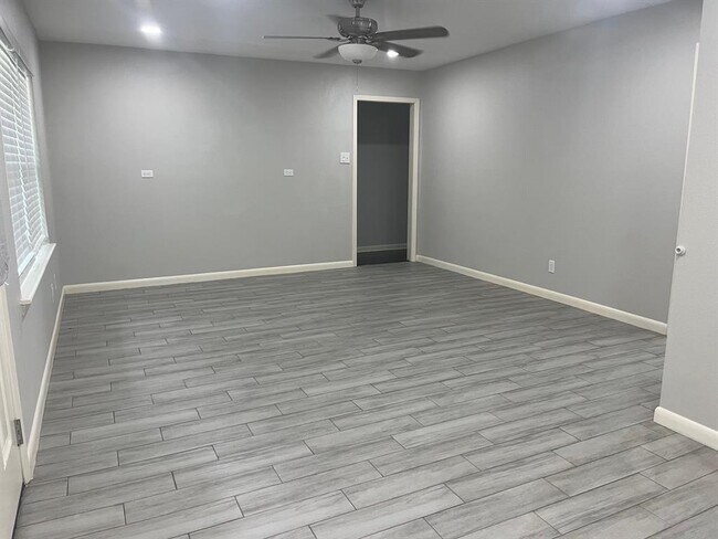 Foto del edificio - 603 Center Way