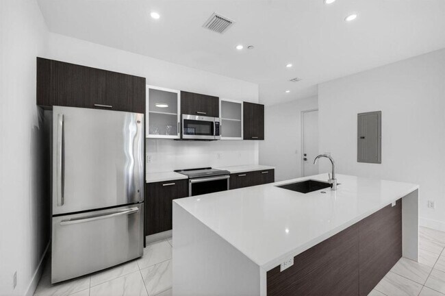 Foto del edificio - 1044 NE 18th Ave