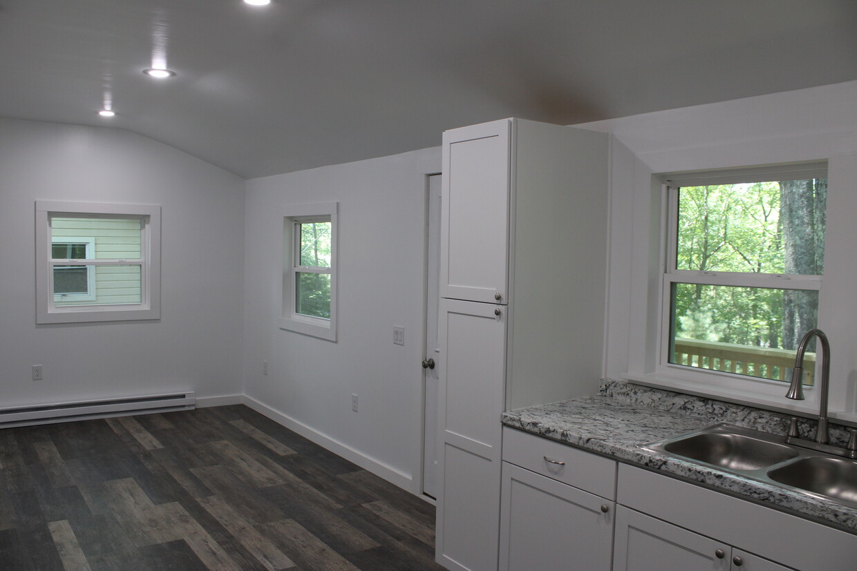Building Photo - 254 Cottage Row