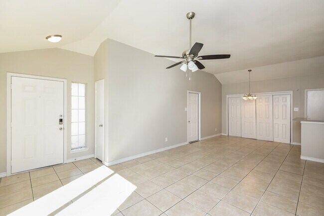 Foto del edificio - 6710 Silver Sage Dr