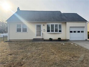 Building Photo - 3003 Cornwall Rd