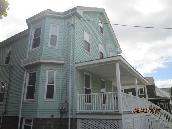 Building Photo - 28 Gould St