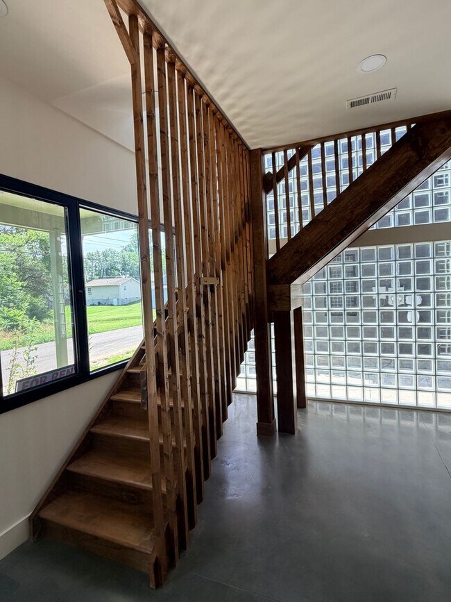 Foto del edificio - 3535 Oswald St