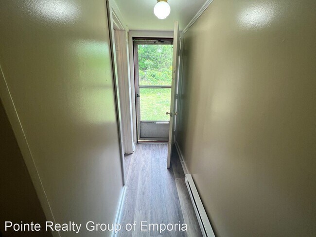 Building Photo - 2 br, 1 bath House - 31 Quarter Moon Rd.
