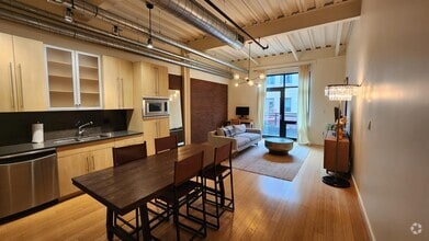 Building Photo - 1360 Walnut St