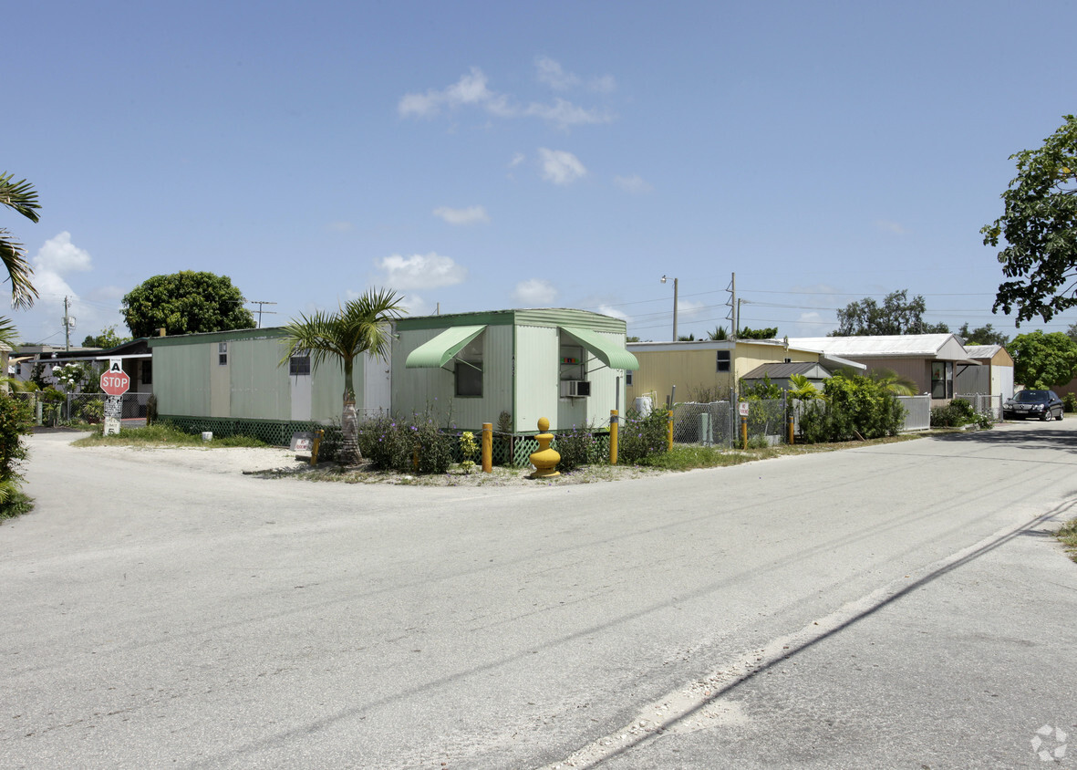 Foto del edificio - Miami Terrace Mobile Home Park