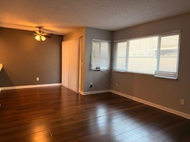 Building Photo - Eldorado on the Park