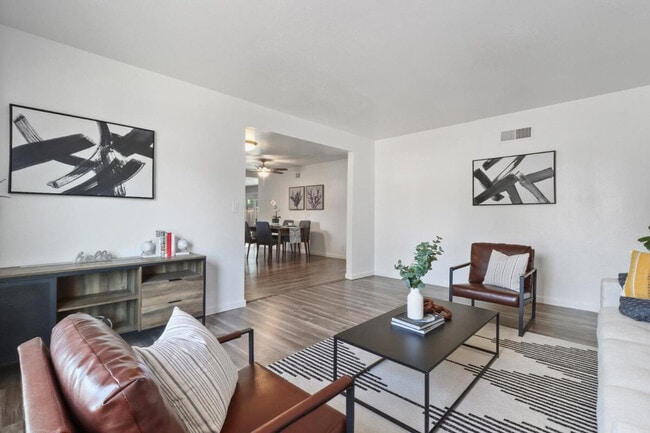 Building Photo - 2939 Samuel Dr