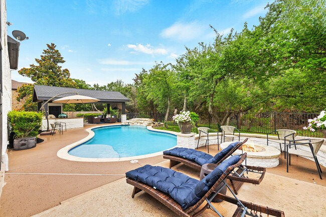 Pool - 291 Torrington Dr