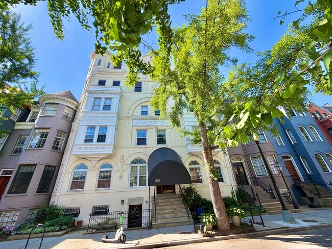 Dupont Prime Location Tree-Lined Corcoran St & 17th 1 bed 1 bath Condo UTILITIES INCLUDED. - Dupont Prime Location Tree-Lined Corcoran St & 17th 1 bed 1 bath Condo UTILITIES INCLUDED.