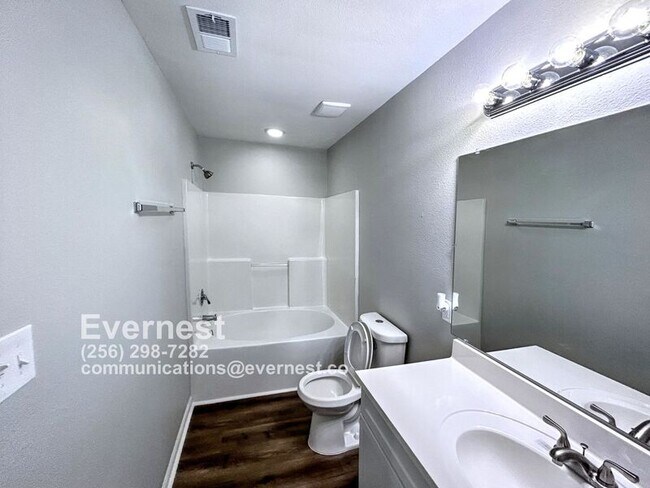 Building Photo - 139 Wethersfield Dr